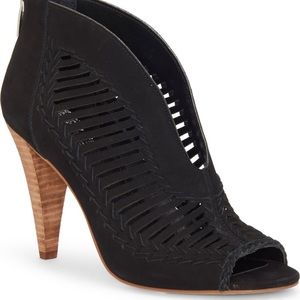 NEW Vince Camuto Acha Cutout Peep Toe Booties